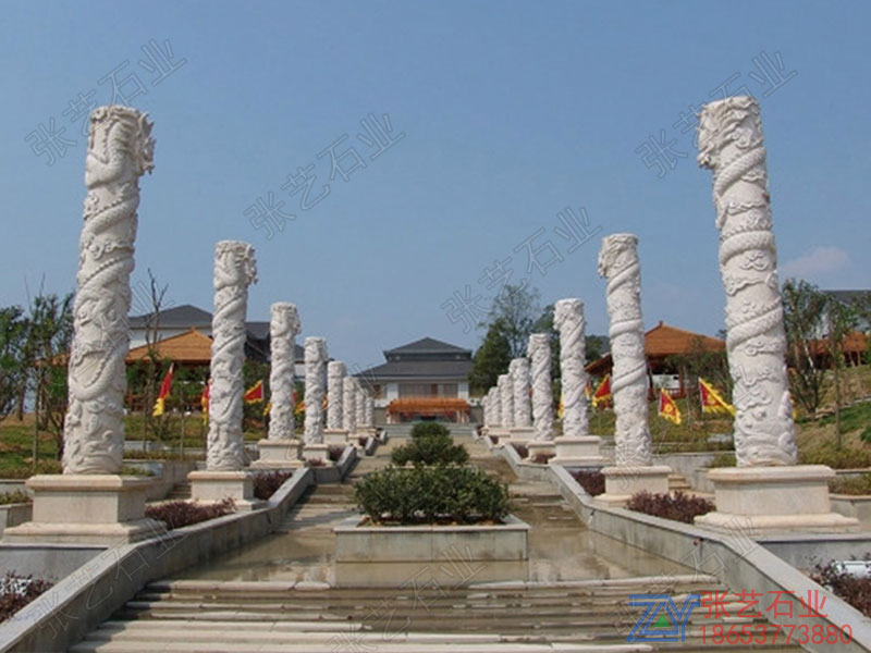 石龍柱 