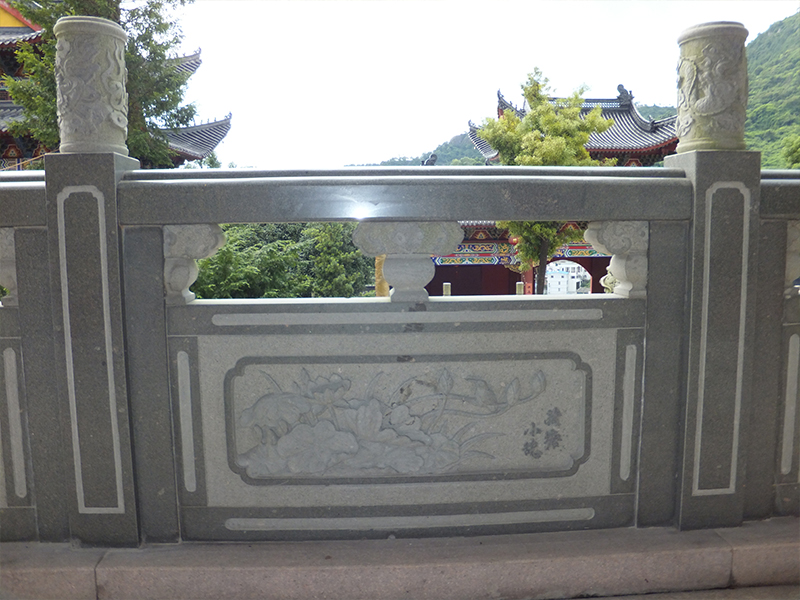 石欄桿 
