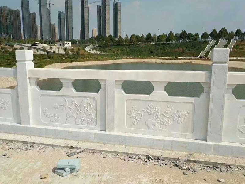 石欄桿 