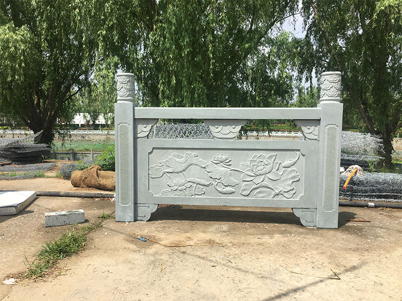 石欄桿 