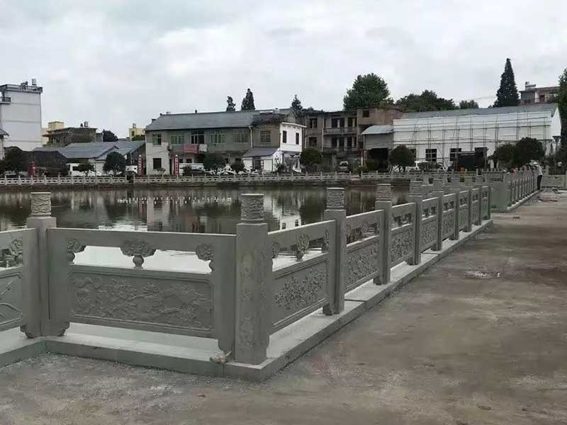 石欄桿 