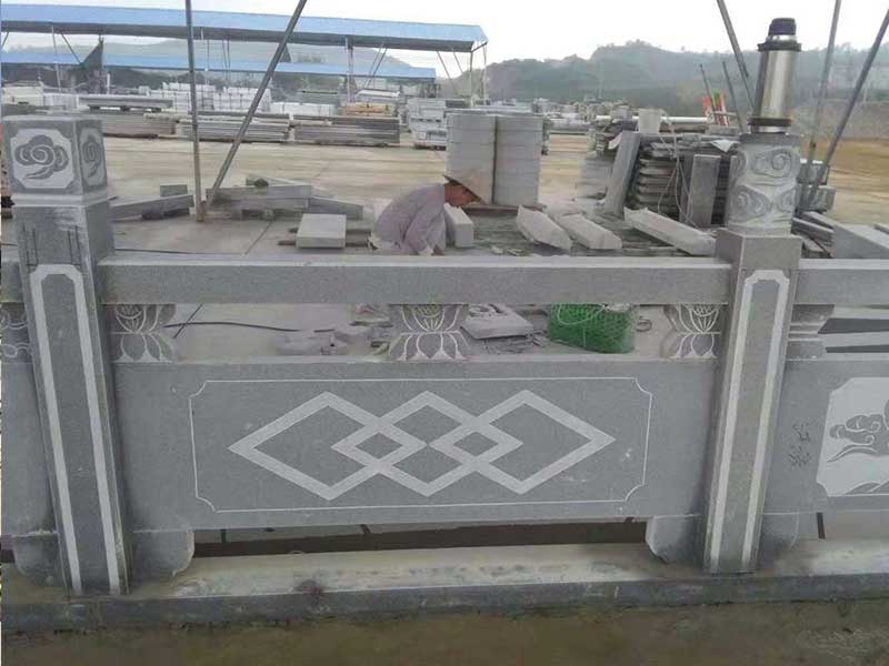 石欄桿 