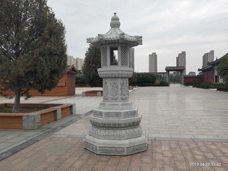 石雕燈塔 